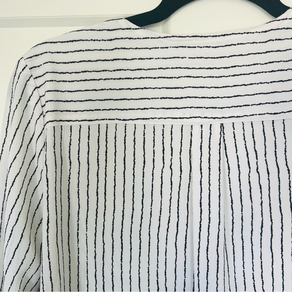 Gianni Bini Striped Wrap Long Sleeve Top Size Small - Picture 8 of 8